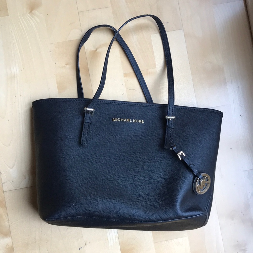 Michael Kors Black jet set tote